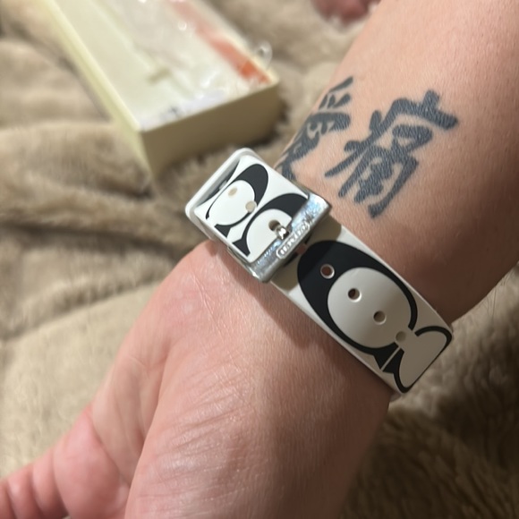 Coach watch - Picture 6 of 6